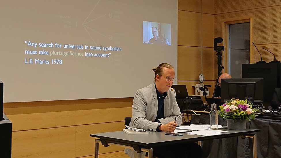 Niklas Erben Johansson vid disputationen